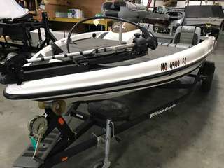 2010 TRITON BOATS 17 Explorer