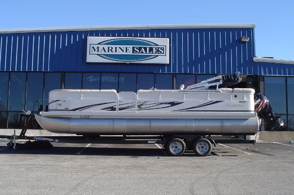 2007 South Bay 8525 CR Tritoon