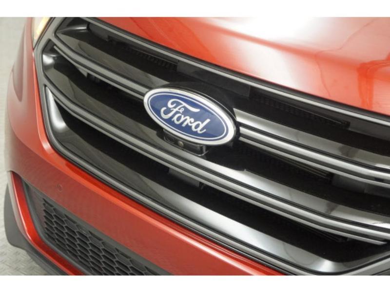 2016 Ford Edge Sport