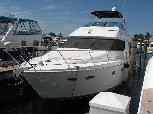 1999 Carver 530 VOYAGER