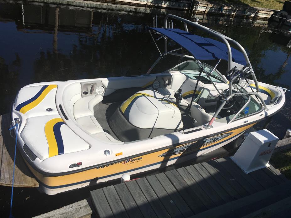 2004 Correct Craft Super Air Nautique 216 LE