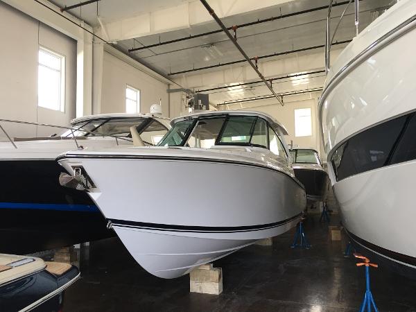 2017 Pursuit DC 295 Dual Console