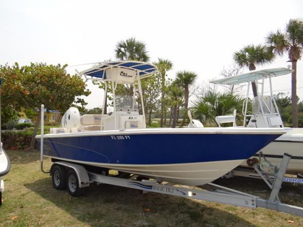 2015 Sea Chaser 230 LX Bay Runner