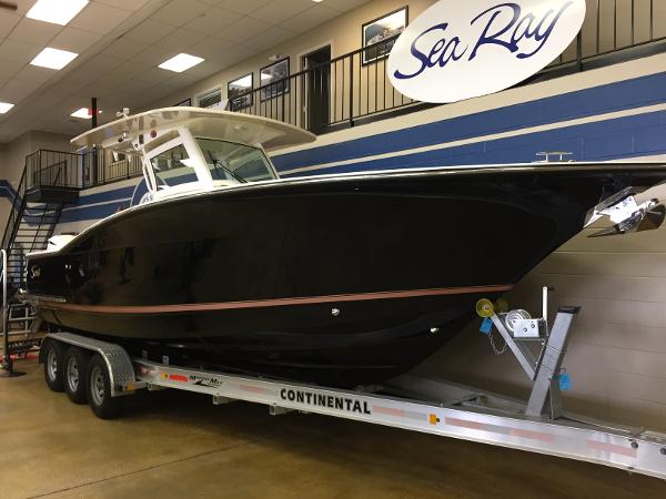 2017 Scout Boats 300 LXF