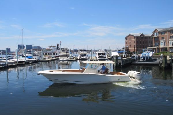 2016 Scout Boats 350 LXF