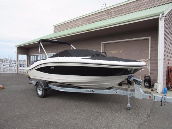 2017 Sea Ray SPX 190