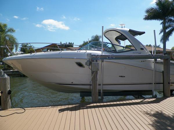 2011 Sea Ray 330 Sundancer