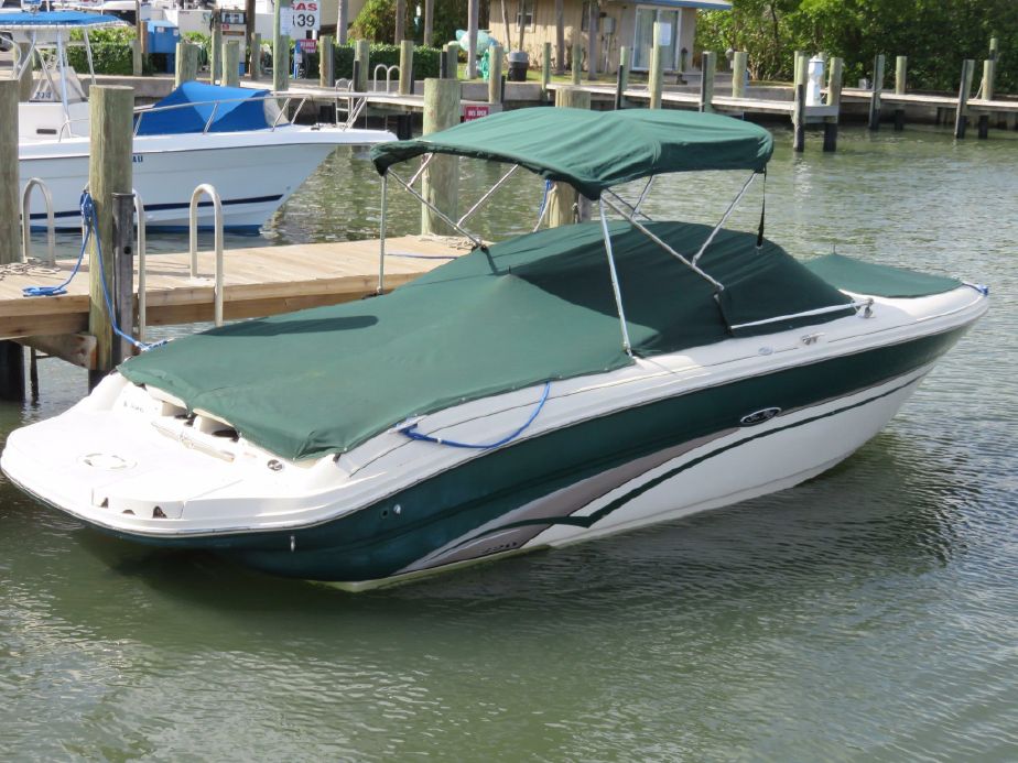 2002 Sea Ray 220 Sundeck