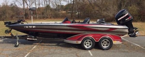 2011 TRITON BOATS 20 XS Elite