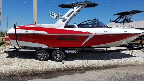 2017 Malibu Wakesetter 25 LSV