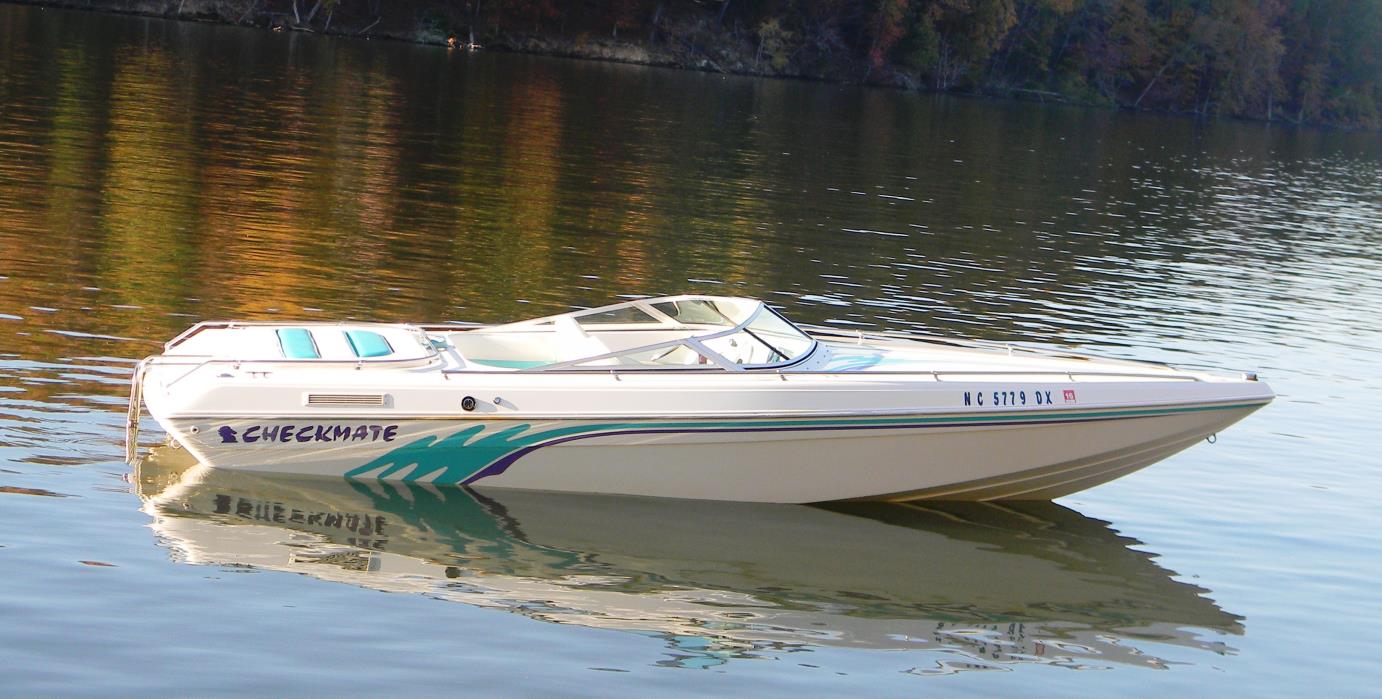 1995 CHECKMATE BOATS INC 219 Persuader