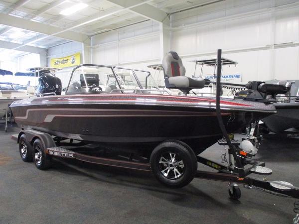 2017 Skeeter WX2060