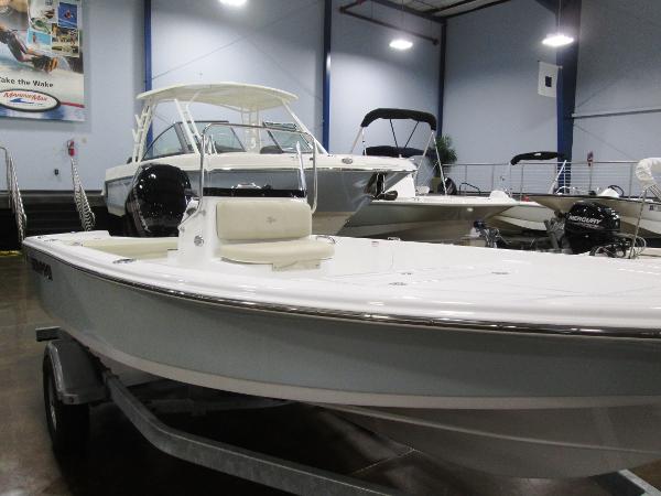 2017 Sea Pro 172BAY