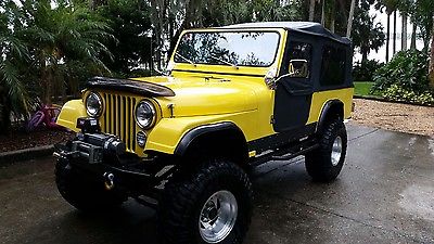 Jeep : CJ Base JEEP SCRAMBLER - 1983 CJ8