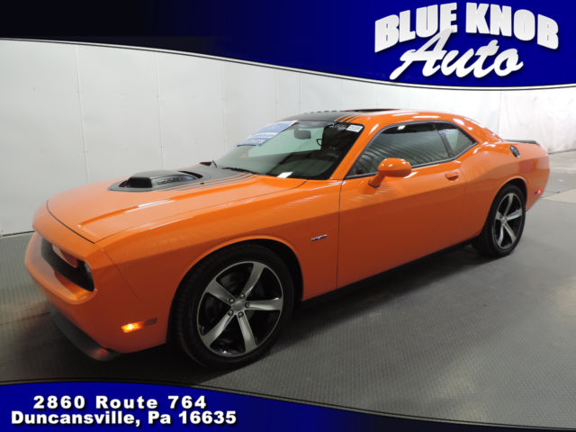 Dodge : Challenger R/T financing hemi 6-speed manual navigation moon roof leather heated seats alloys