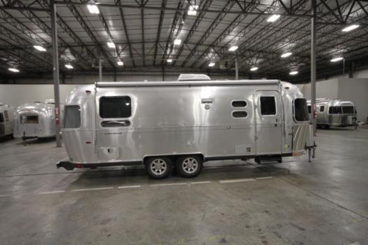 2014 Airstream Flying Cloud 25 Twin