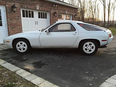 Porsche : 928 Base White/Tan 928 - Auto Trans - Timing Belt Just Replaced!