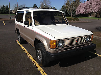 Isuzu : Trooper LS Turbo Diesel 1986 isuzu trooper turbo diesel 4 x 4 30 mpg runs on bio diesel or regular diesel