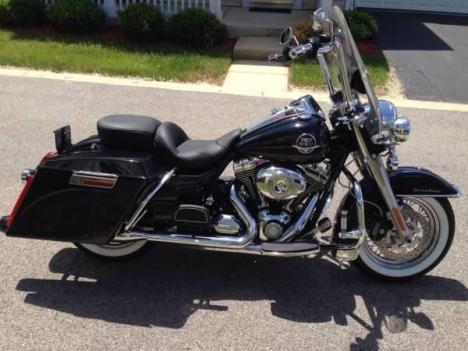 2009 Harley Davidson Road King Classic **Low Miles and Extras**