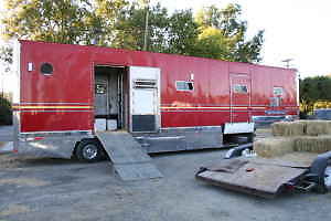 40' Fruehauf 12 Horse Semi trailer