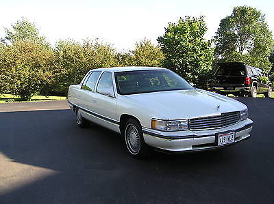 Cadillac : DeVille Deville 1995 cadillac deville base sedan 4 door 4.9 l 30830 miles florida car