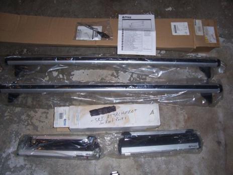 OEM Mopar Roof Rack & Ski Holder Chrysler 300M BRAND NEW p/n 82206610