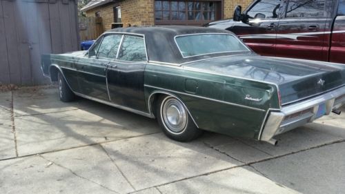 Lincoln : Continental Base 1966 lincoln continental runs and drives solid restoration or custom project