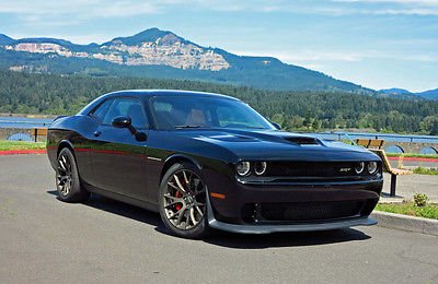 Dodge : Challenger SRT Hellcat Coupe 2-Door Hellcat with vin have 2 available with vins 1 automatic 1 manual