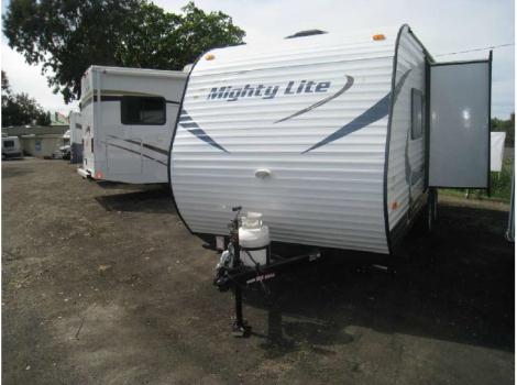 2015 Pacific Coachworks Mighty Lite M18RBS