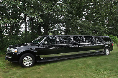 Lincoln : Navigator Limousine 2012 lincoln navigator limousine royale 140 14 passenger