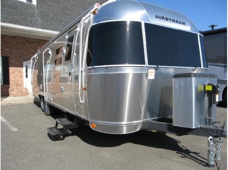 2015 Airstream Flying Cloud 30W - Golden Night Black Ul