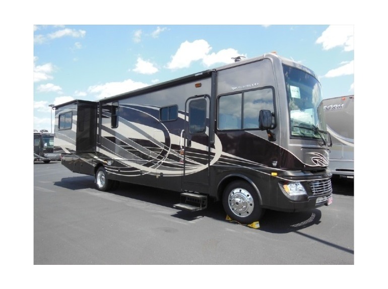 2015 Fleetwood BOUNDER 35K