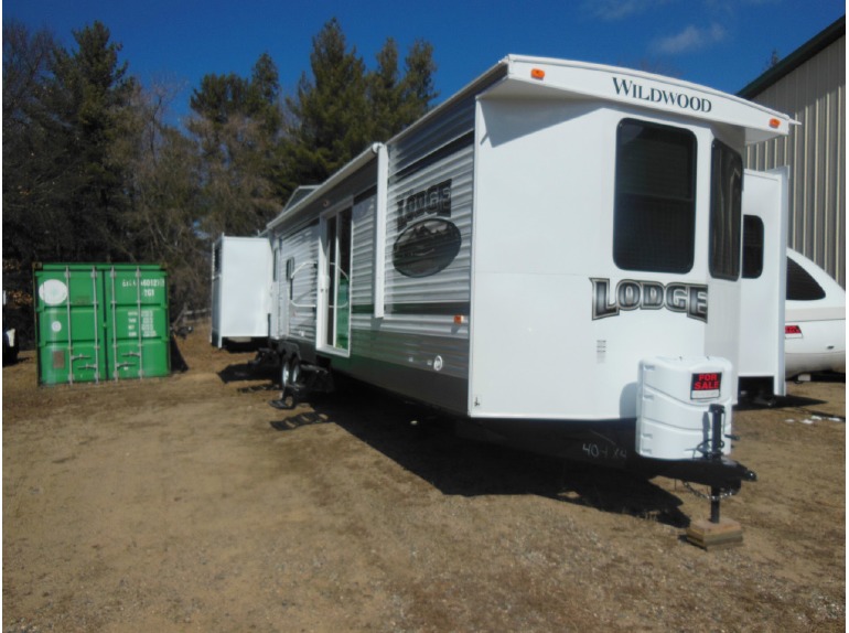 2015 Forest River wildwood lodge 404X4
