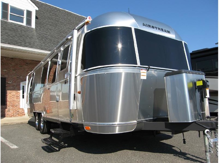 2015 Airstream International Signature 28W - Oyster Ult