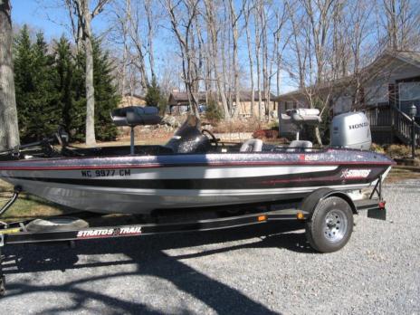 1996 stratos bass boat