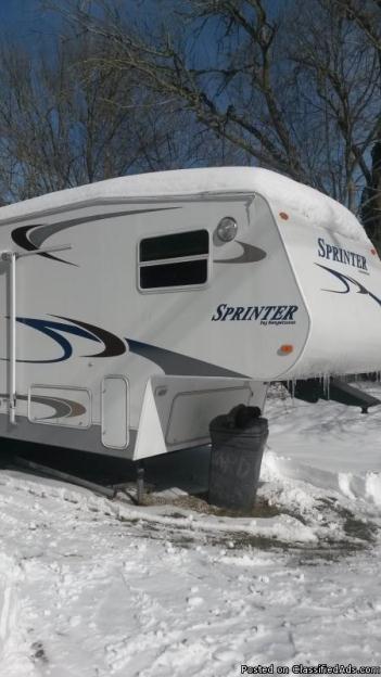 2004 Keystone Sprinter 276 Fifth Wheel