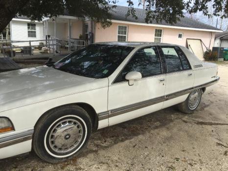 Buick Roadmaster with low miles Extra clean $6000