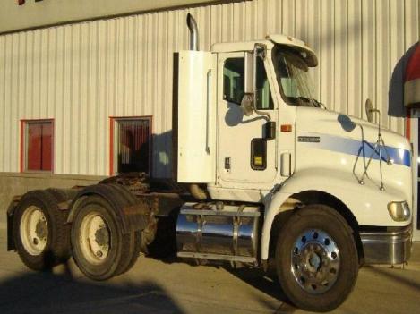 International 9200i tandem axle daycab for sale