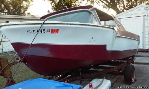 1959 WIZARD CUDDY CABIN BOAT