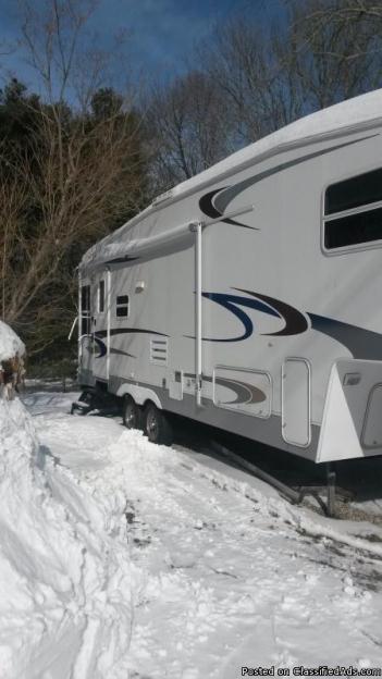 2004 Keystone Sprinter Fifth Wheel