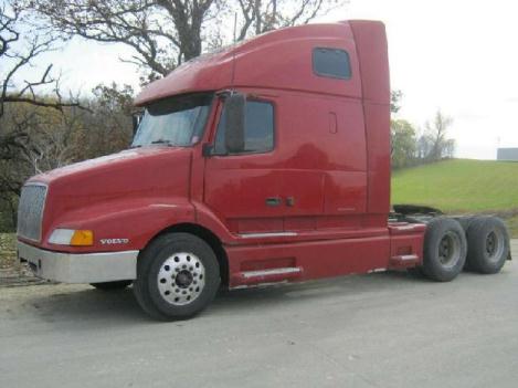 Volvo vnl64t660 tandem axle sleeper for sale