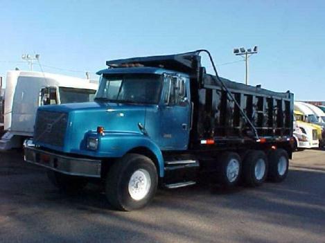 Volvo wg64 tri-axle dump truck for sale
