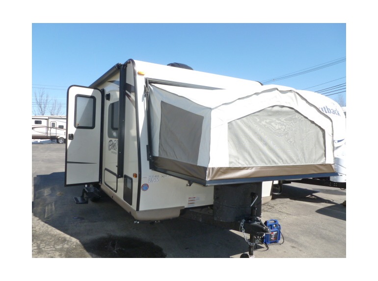 2016 Forest River Rockwood Roo 233S