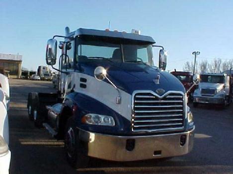 Mack vision cx613 tandem axle daycab for sale