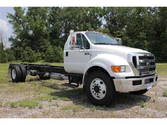2015 FORD F650