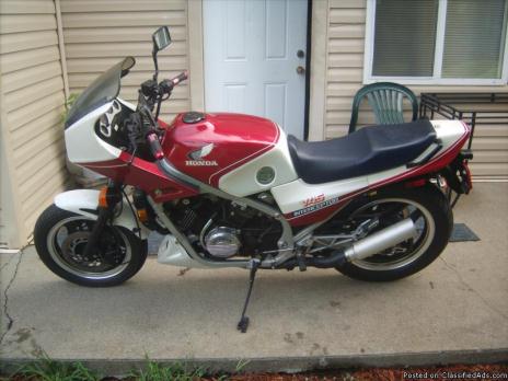 rare, 1983 V45 honda interceptor-VF750F- clean