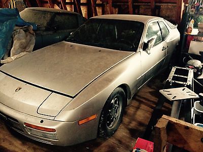 Porsche : 944 2 door Coupe 1986 944 porsche turbo silver with red leather interior