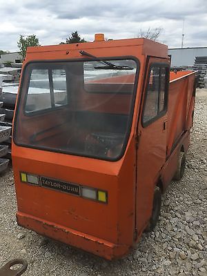 Taylor Dunn Electric Dump Truck, Very Rare to Find!  1,000 Dump Capacity 2009