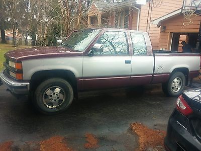 Chevrolet : C/K Pickup 1500 Silverado  1994 two tone red silver chevrolet pickup 1500 extended cab