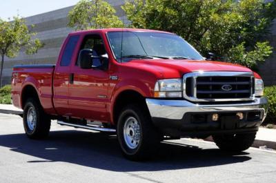 2002 Ford F-250 with bed cover